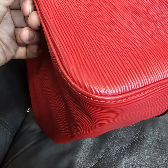 Louis Vuitton petite Noe Epi red leather - Picture 3 of 12